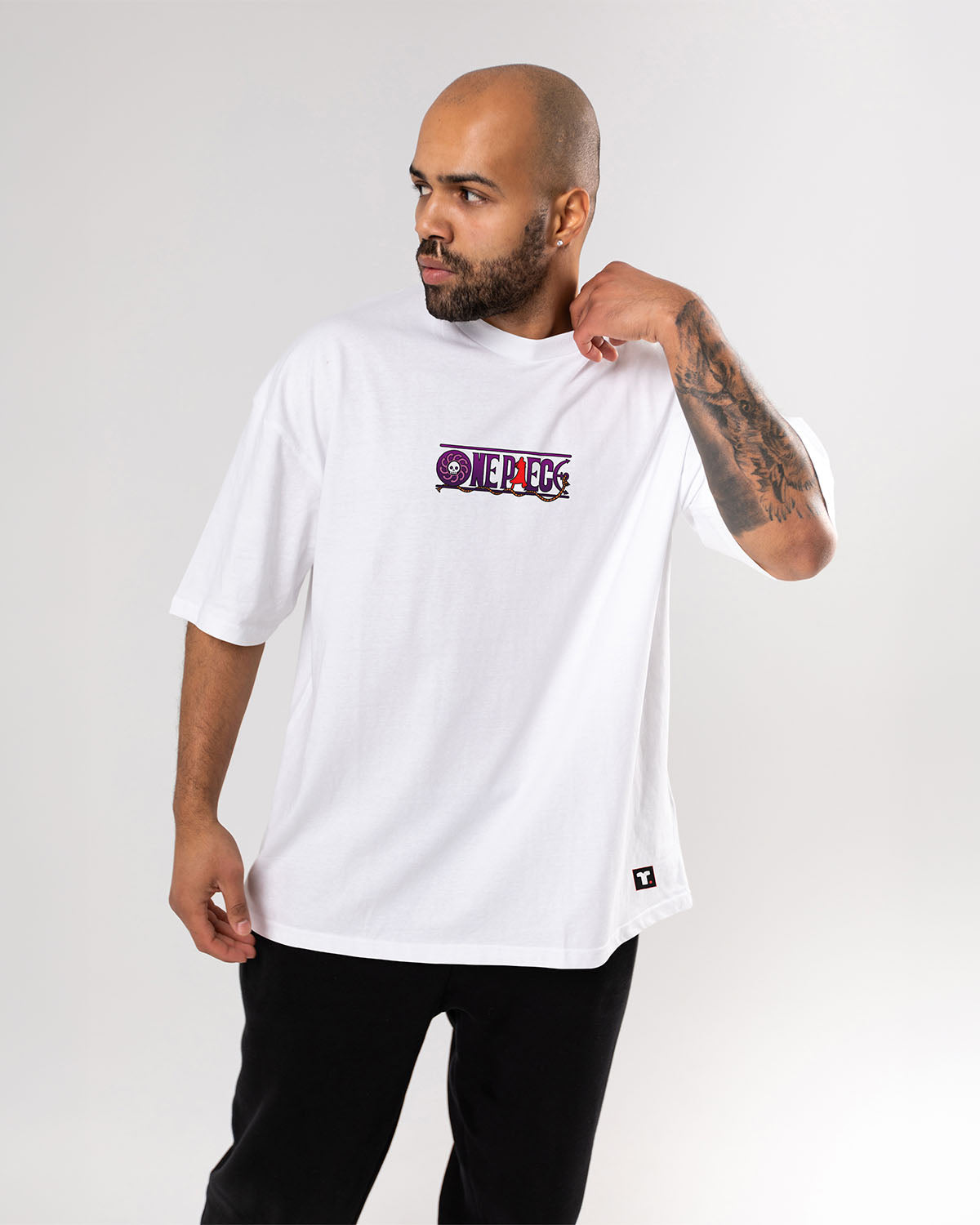Boa Hancock One Piece Oversized T-Shirt